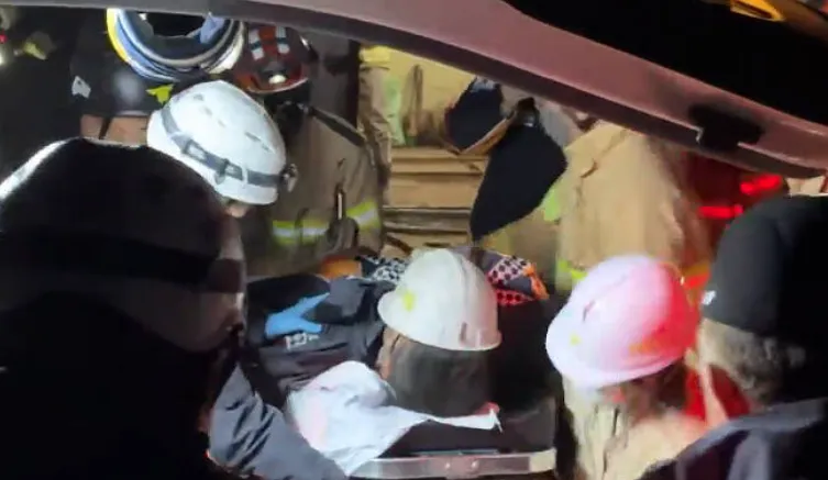 "The Miracle of Bongwha"...Two miners rescued in 221 hours of burial - south korea