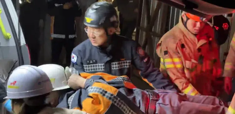 "The Miracle of Bongwha"...Two miners rescued in 221 hours of burial - south korea